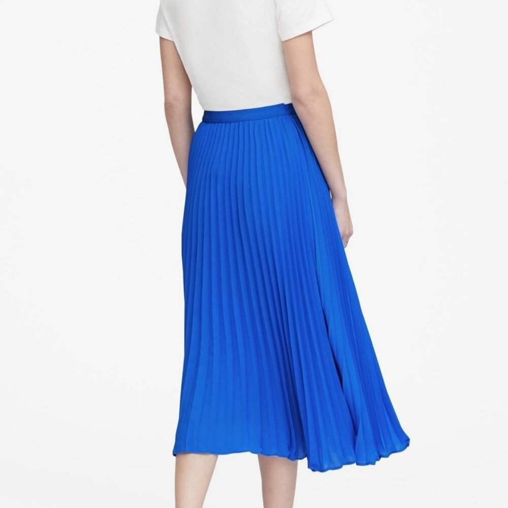 Banana Republic pleated midi skirt in Royal Blue